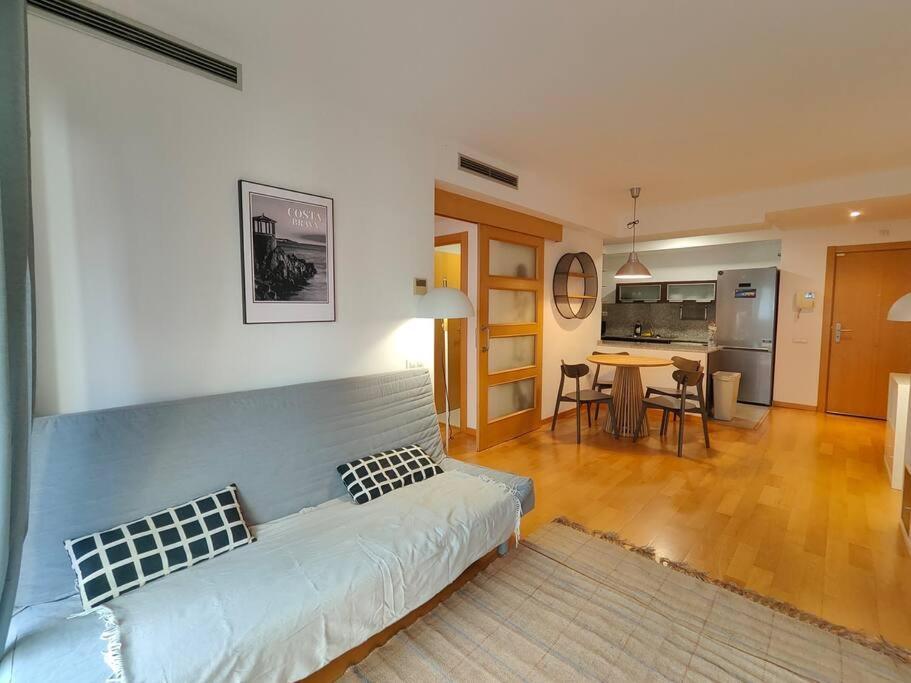 Cozy Apartment Forum Beach Sant Adrià de Besòs Extérieur photo