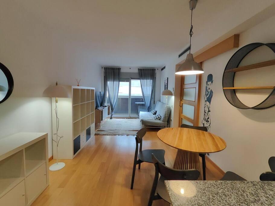 Cozy Apartment Forum Beach Sant Adrià de Besòs Extérieur photo